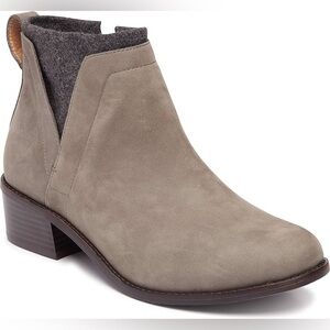 Vionic ankle boots